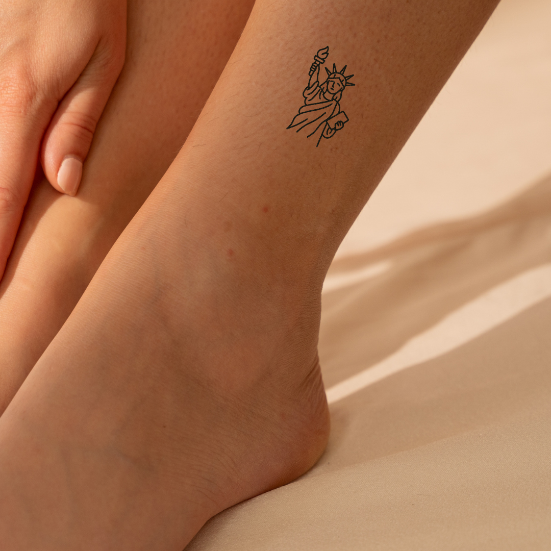 Statue of Liberty Mood by DOVIANA Tattoo Studio (width 0.5‘’)