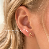 DOVIANA 14K solid gold Leo zodiac constellation threadless labret flat back earring, August fire sign astrology jewelry for cartilage and helix piercings, fine jewelry for sensitive ears