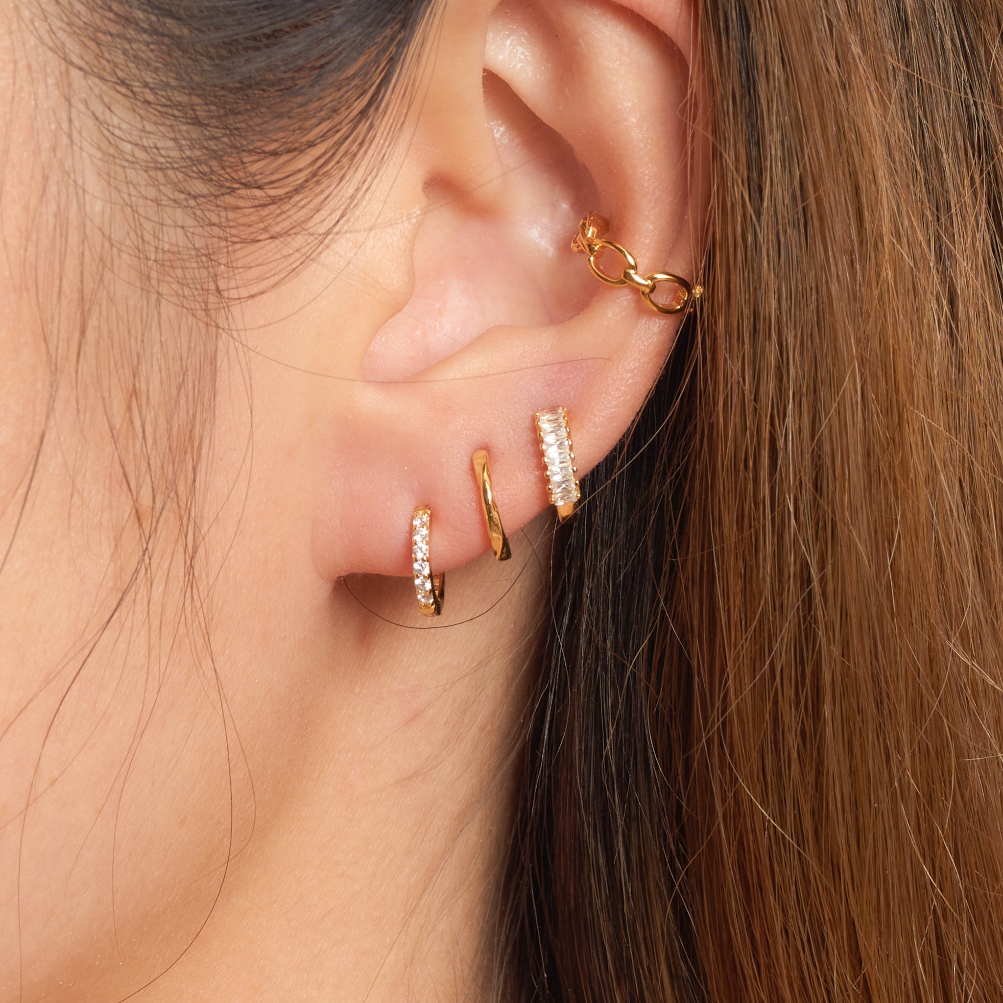 Cuban Link Chain Circular Gold Cuff Single Chain Ear Cuff Cartilage Fake Piercing by Doviana